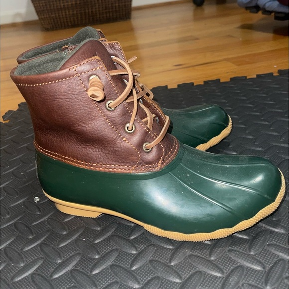 Woman’s Sperry Duck Boots - Picture 4 of 8